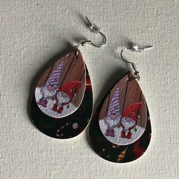 Gnome Dangle Earrings - Picture 5 of 5